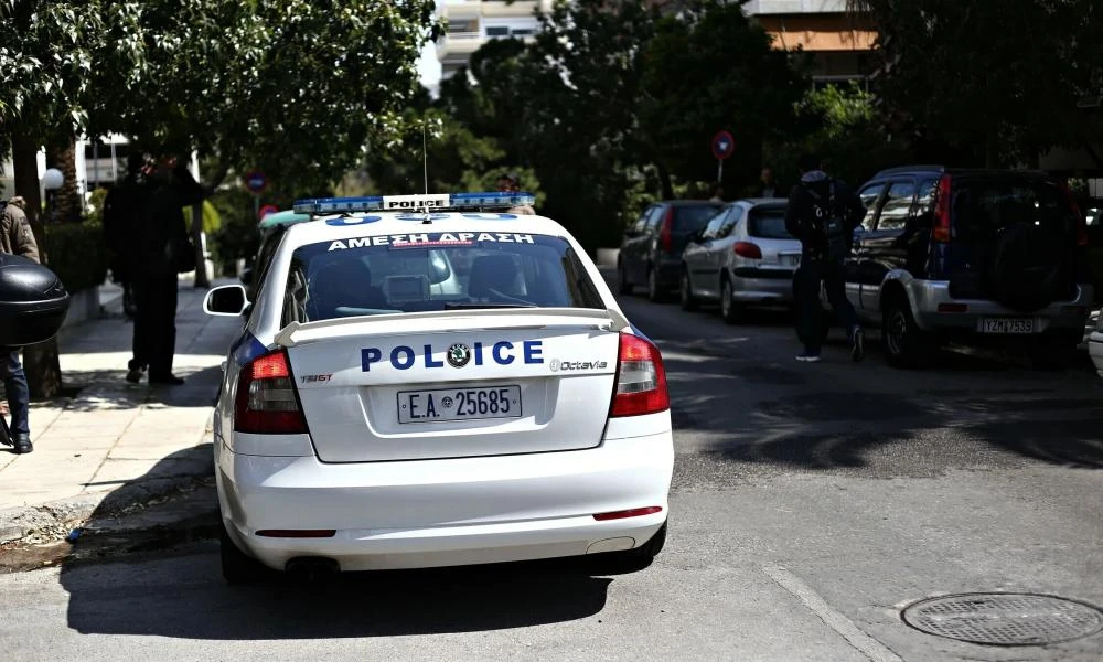 Πολίτες ακινητοποίησαν ληστή που έκλεψε μίνι μάρκετ στην Αχαρνών